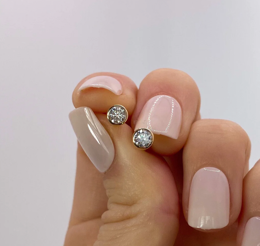 Earring Studs - Moissanite