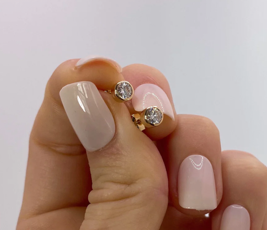 Earring Studs - Moissanite