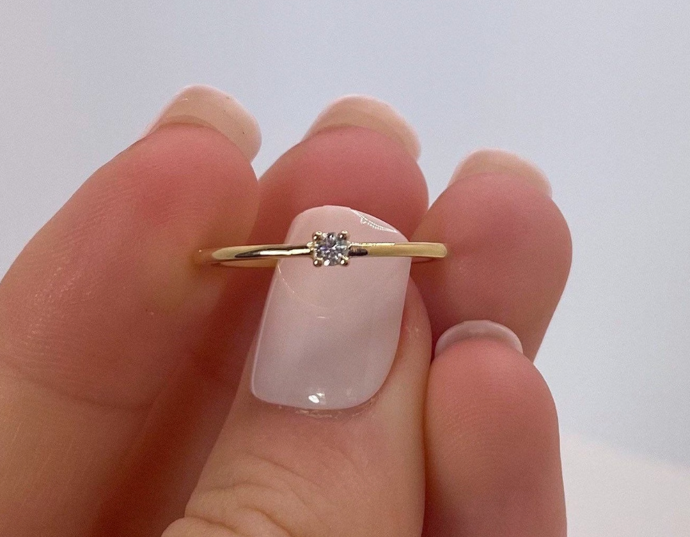 Dainty Solitaire Ring - Diamond