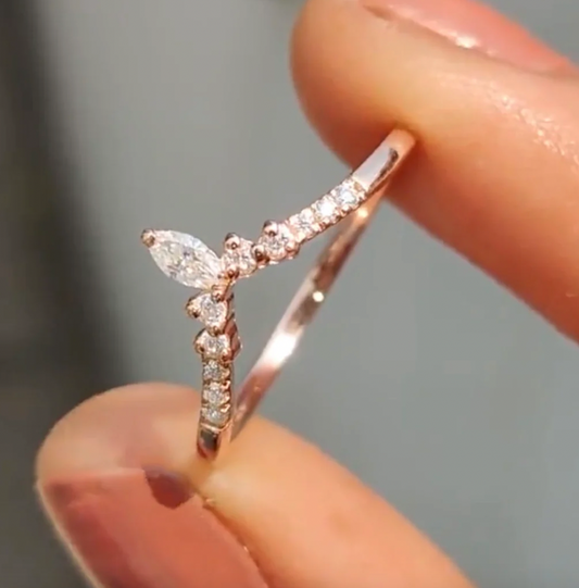 Marquise Curved Band- Moissanite